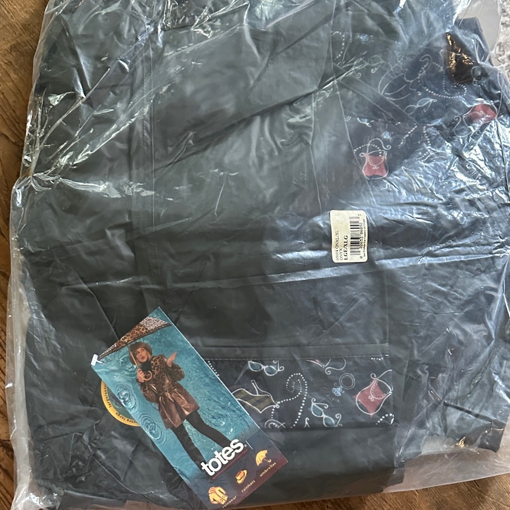Totes Black hooded raincoat new - Picture 5 of 7